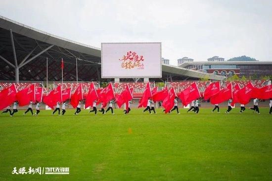 子茗（苏永康 饰）行将向女友Juliana（罗梓瑄 饰）求婚，身为子茗的助理颂恩（赵荣 饰）发现本身本来早已深爱上这个对工作当真，对女友专情的上司。求婚夜，Juliana却谢绝了子茗的求婚，颂恩却发现了Juliana的分开是由于得了肝癌，深爱子茗的颂恩绝不踌躇的决议…… 乐童（邓丽欣 饰）是台球界的新星，出杆爽利，但是她在感情方面却和爽利这词毫无关系。前男朋友的离世是乐童不愿面临的实际，回避的心态乃至让乐童发生眼疾。她惟有追求眼镜验光师博文（何炅 饰）的帮忙……面临疾苦的曩昔，仿佛是独一的选择…… 岩雨涵（赵柯 饰）居心与市场总监冯总斗气而出走云南，誓要找到传说中能令人芳华永驻的奇异花朵——雪莲花，以此作为拍告白的道具。跟从观光团放置来到山区后，岩雨涵与酷爱生命和美男的导游小天（方力申 饰）成了斗气冤家。但两人的友情和默契也却在此次寻觅雪莲花的进程中不知不觉地呈现……